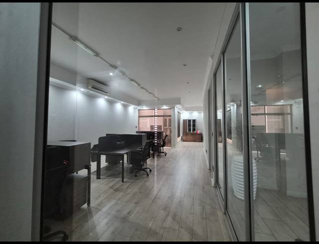 549M² OFFICE TO LET IN ROSEBANK